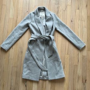 Abercrombie & Fitch XXS belted coat
